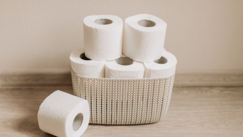 plastikkorb für toilettenpapier aufbewahrung